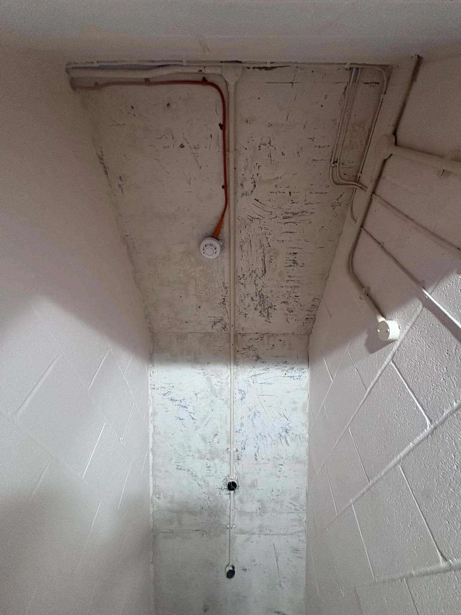 Licensed asbestos gasket removal in a Swiss Cottage commercial property